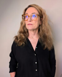 Liz Photo Black Edited